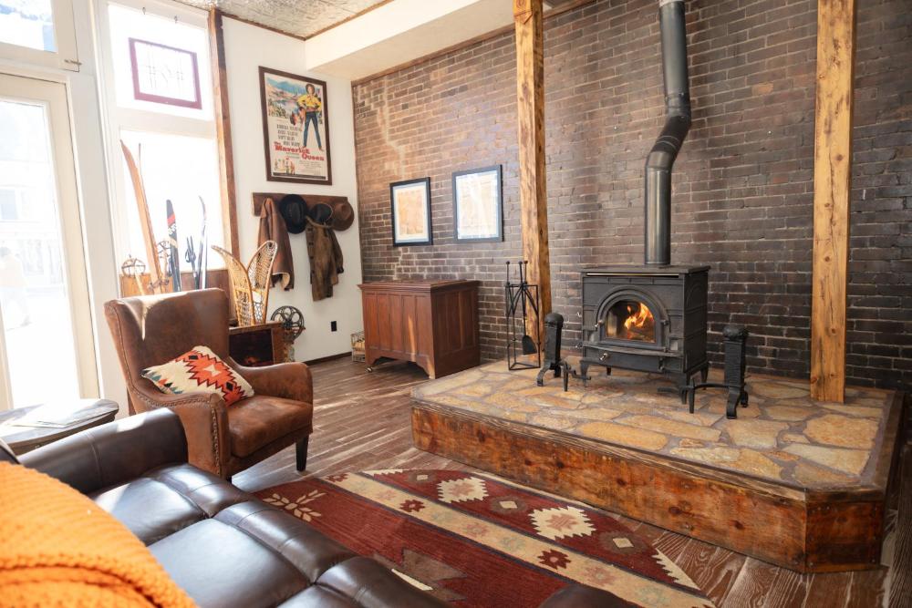 Superior King Room interior
